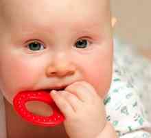 Kako pomoći djetetu da se nosi s svrab tijekom zuba