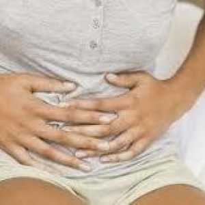 Bolovi u trbuhu u žena prije mjesečnice, u sredini ciklusa, bol i izolacije