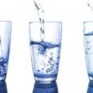 Mit o prednostima osam čaša vode dnevno